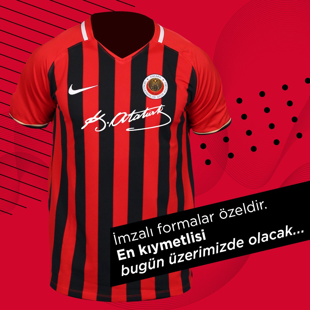 İmzalı formalar özeldir. En kıymetlisi bugün üzerimizde olacak...