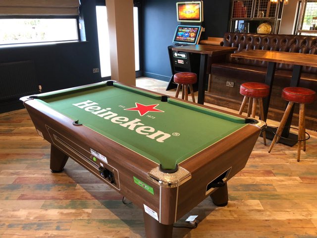 Another premium installation into a star bars pub. No cash.....No problem.....contactless payment accepted !! #gamingmachines #contactless #heineken #starbars #pooltable