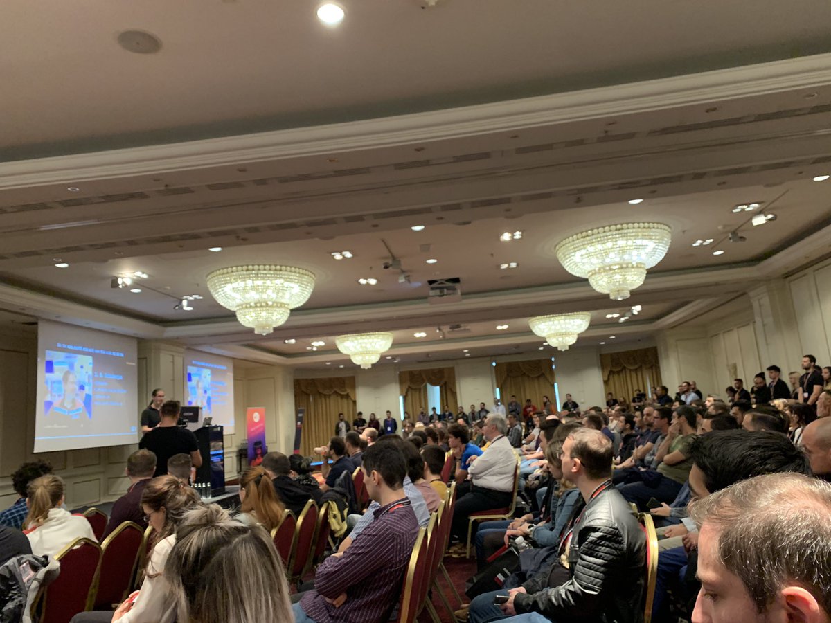 gracejansen27's tweet image. Packed room here at @Codecampro in #Bucharest for the opening keynote by @jbrains! #evolutionarydesign #everyonehasajunkdrawer