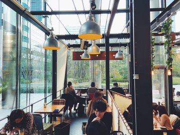 ワイヤードカフェ品川は勉強 長居作業に最適 おしゃれで開放的に過ごす休日 Daikingのおブログ