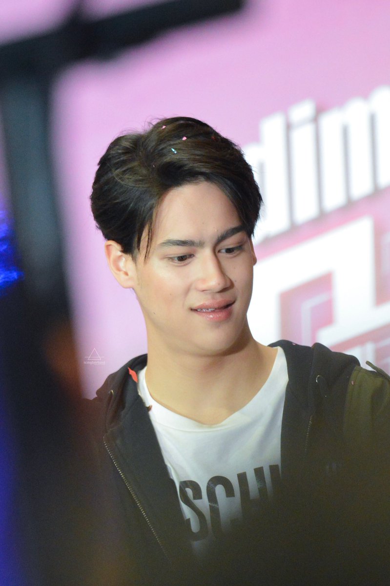 icingberland's tweet photo. 09.11.2019 Pariss Today✨
Thanks all guys for coming
#DimsumThaiPop2019 Press Conference and Artist Appearance🔥

Hope to see you tomorrow 🙌

#DimsumThaiPop2019 
#LetsSanookTogether 
#IcePariss #nadaoartist https://t.co/31NvizljGf
