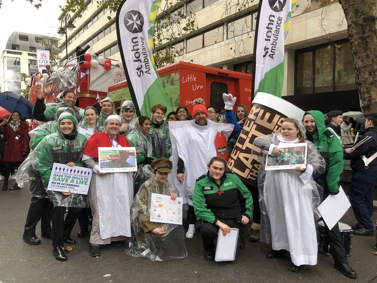 The Cadets are making friends! Coffee or tea? The camp is divided…

#breakingtheplastichabit #lordmayorsshow #pleasehelp