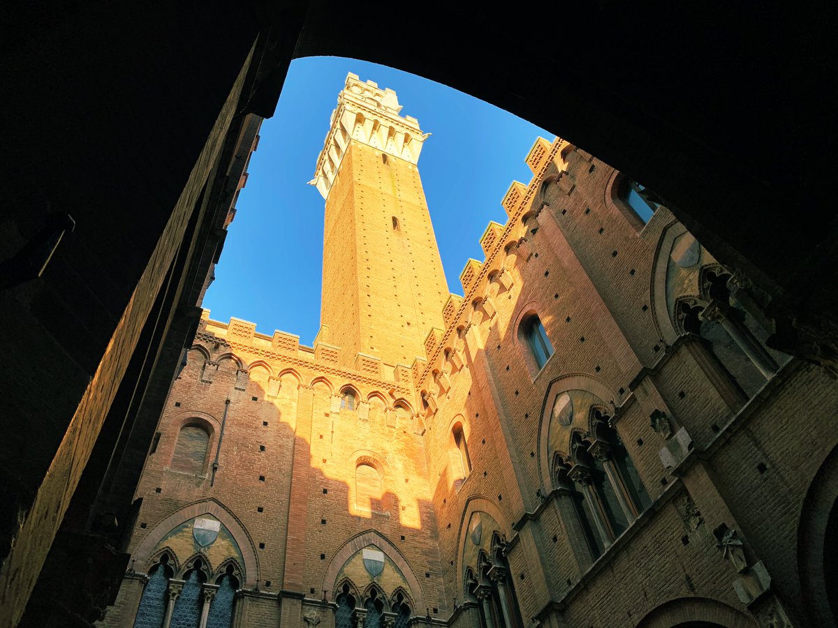 UK_Daniel_Card's tweet photo. What a great day! Glad we got to Siena early! Iโve had such a nice trip! Last day tomorrow, we are heading for Luca! #ooDan https://t.co/YqAO2S0vJl