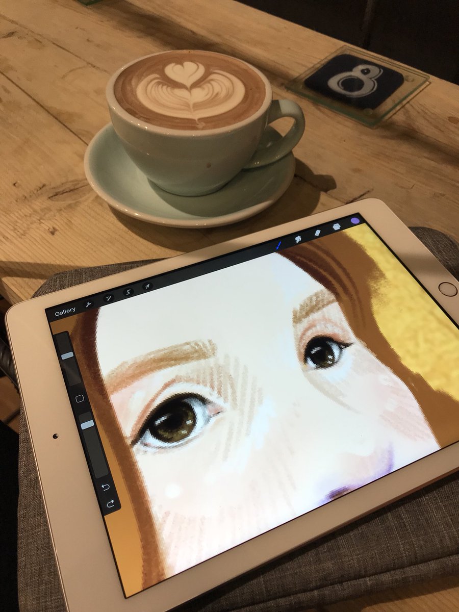 apocalemonart's tweet photo. Working in a coffee shop, like a big olโ cliche. #artistatlarge https://t.co/AG2WlPcA8R