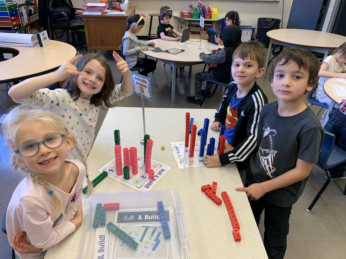 mrsnoelsclass's tweet image. Loving our new rotations during our Math Block! #mathwithsomeone #mathbymyself @RenniesRiver @NLESDNT