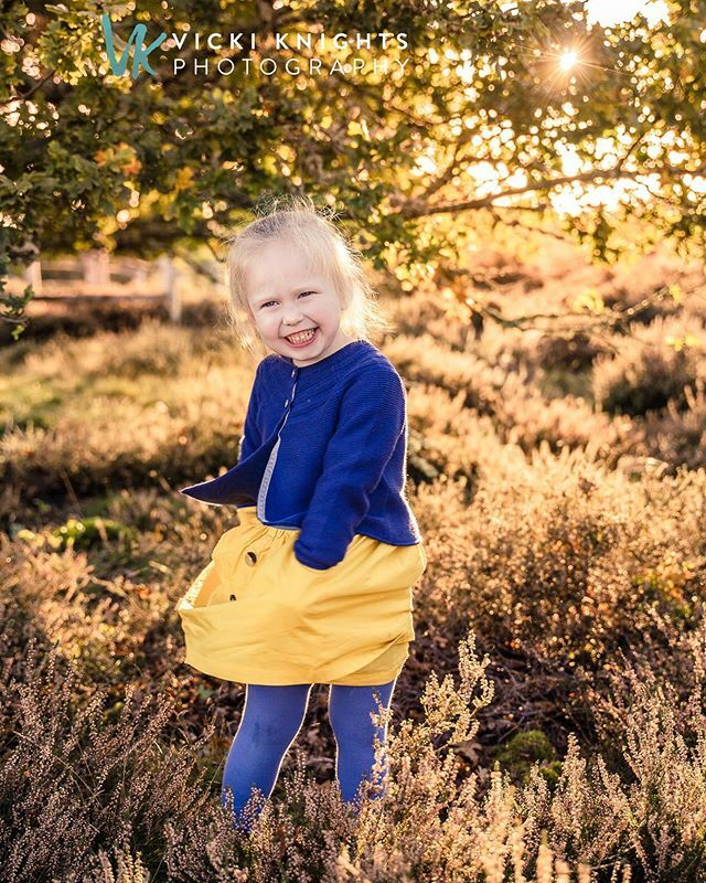 Feel very lucky that I managed to photograph 5 families today in the autumn leaves, then as I was driving home it started pouring. I do love it when the weather is on my side!
🍁
Thank you to all of the families this morning for being brilliant.
🙌🏼
An… ift.tt/32xPBQv