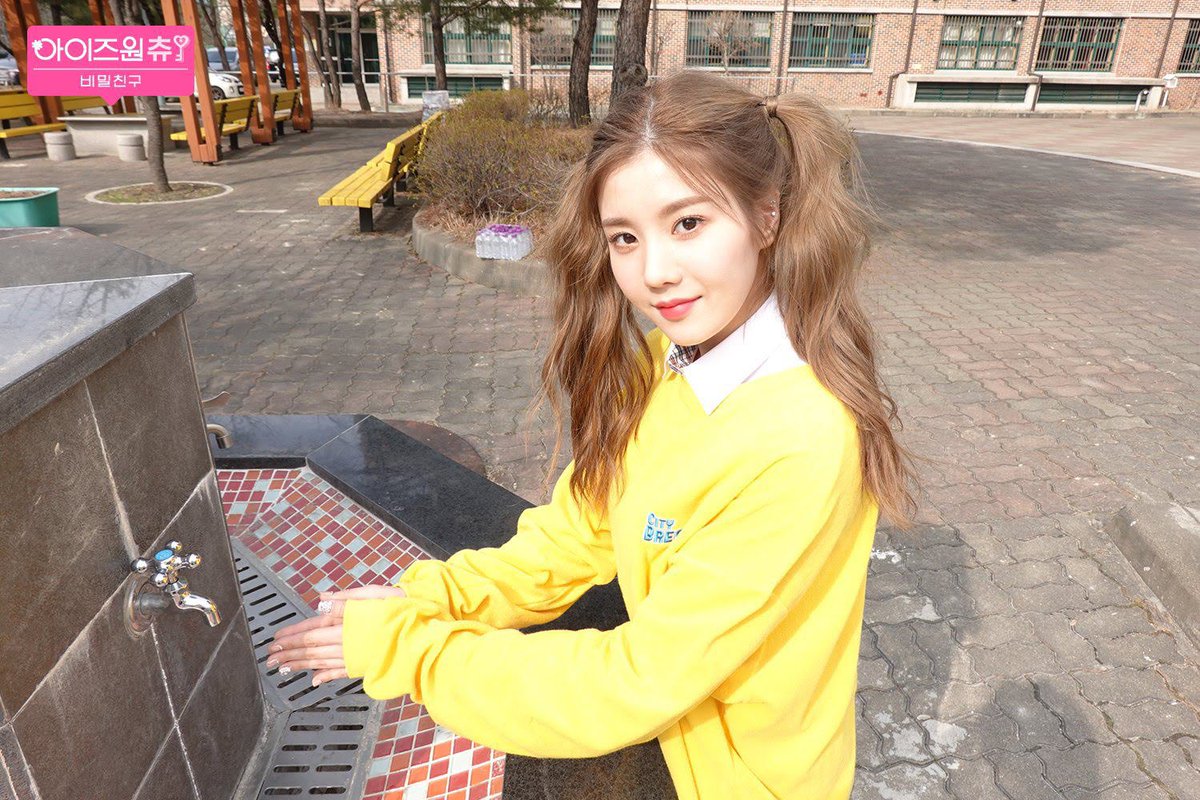 6) Class President Kwon is my favorite yellow babyjust look at her