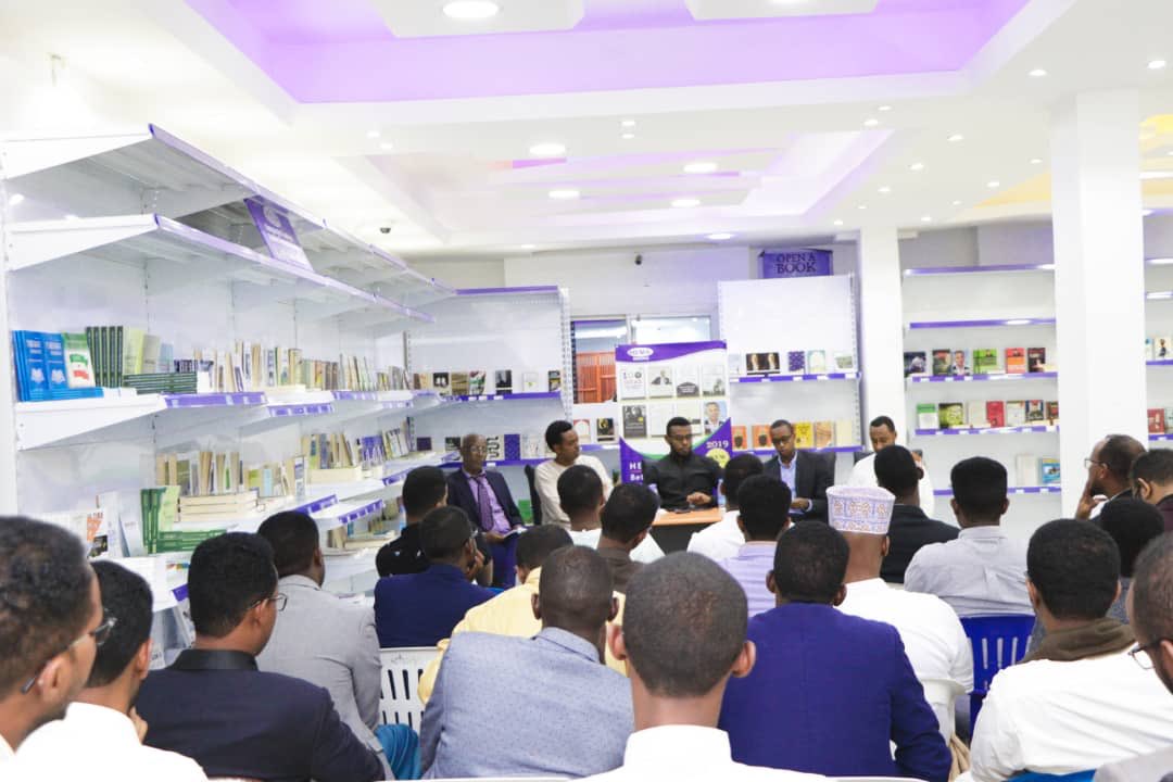 JoSAIID's tweet photo. OGAAL CRITICAL THINKING SESSION 2 (OCTS2).Xalay madasha OGAAL waxa ay soo bandhigtay Gorfayn daarnayd taariikhda #Afka iyo Farta #Soomaliga https://t.co/leAvcCeiJs