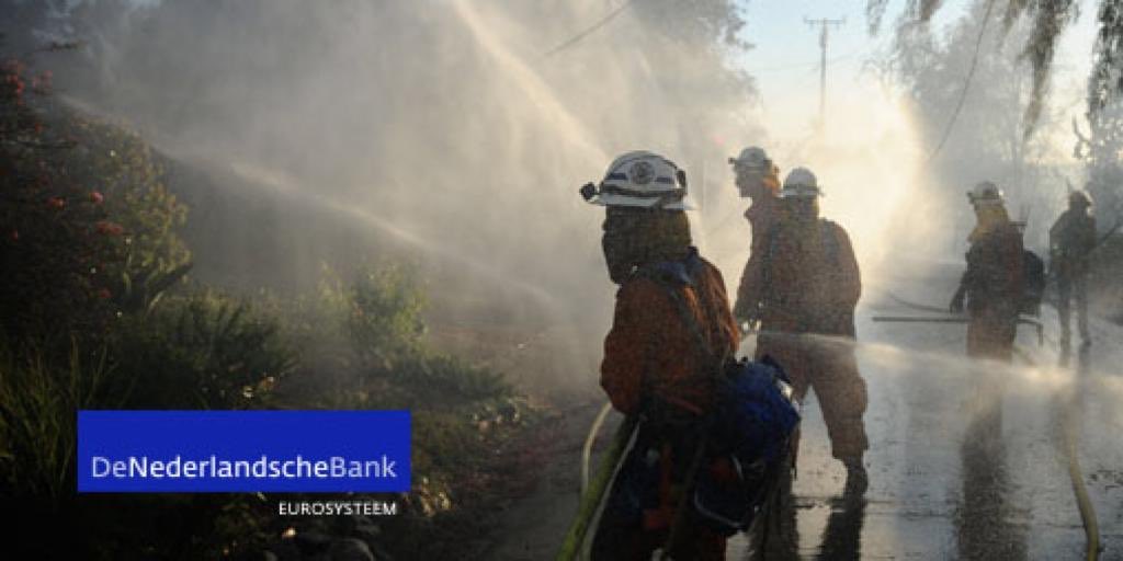🌍 Wondering why we all should be inspired by fireman in the dealing with climate change? Find out in the speech of Frank Elderson at The Economics of Climate Change conference at <a href="/sffed/">Federal Reserve Bank of San Francisco</a>. dnb.nl/nieuws/nieuwso…