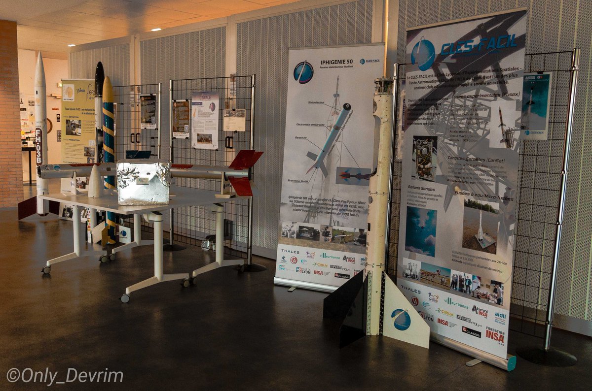 Pendant les trois dernières semaines, les étudiants de la Doua ont pu découvrir une partie de notre flotte astronautique, exposée à la bibliothèque Marie Curie lors des évènements d'Objectif Lune

#fusee #ballonstratospherique #insalyon