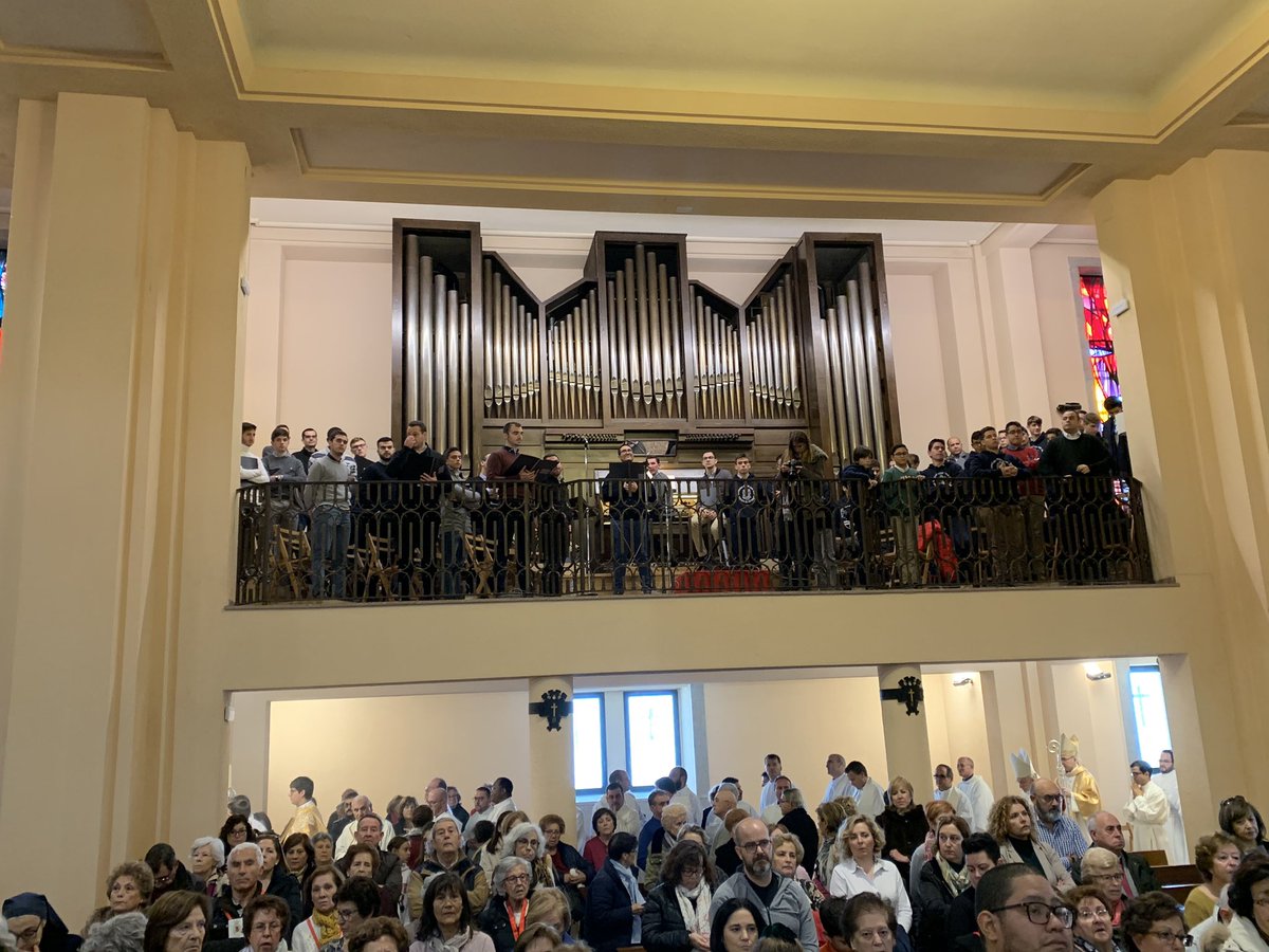 DiocDeCartagena's tweet photo. Más de 500 murcianos participan hoy en la peregrinación diocesana al Cerro de los Ángeles en @DiocesisGetafe #100CorazóndeJesús #CartagenaCerroÁngeles https://t.co/QqSgphqbsV