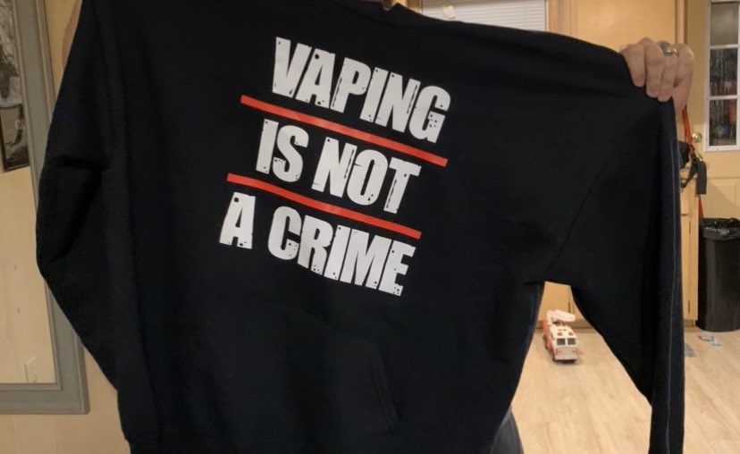 South_Vape_Ad's tweet image. Yep, we are #DCBound.

If you see me, feel free to say hey!!!

(No, my child isn’t going to the rally. My wife and kids will enjoy DC for a few hours while I get my activism on. Calm your tits)

#VapeRallyDC2019 #VapeRallyNov9th2019 #vapingsaveslives #vapingsavedmylife #DC