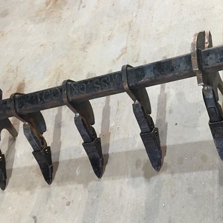 Monster_HireAUS's tweet photo. Finally got the modifications finished on our quick rips this week! Did away with the old Auger style teeth and welded new adapters on to take these bad boys 😉👌🏻 💪👩‍🔧@JameMclean #clampinbucket #newteeth #quickrips #7tyne #scarifiers #monsterhire #dryhire https://t.co/WDkmowoOuf