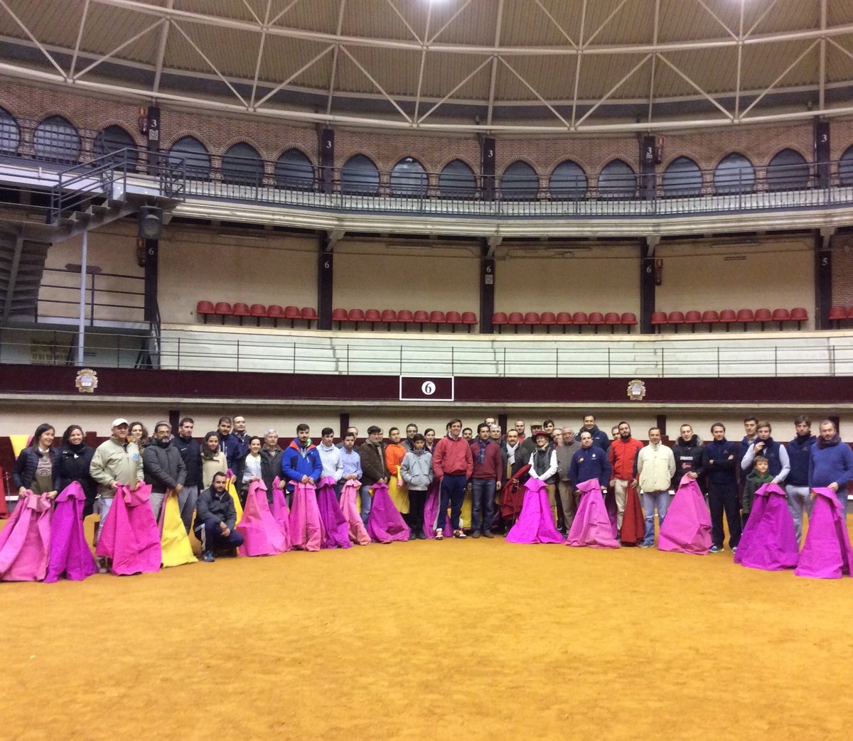 Alba de Tormes el último Curso 2019 de <a href="/AficionTaurinos/">JóvenesTaurinos</a> los días 22, 23 y 24 Noviembre, con la dirección de <a href="/DavilaMiura/">Eduardo Dávila Miura</a> y con la colaboración de Domingo <a href="/DLopez_Chaves/">Domingo López-Chaves</a> y Tentadero en Garcigrande. Abiertas las Inscripciones clubaficionadospracticos.es/inscripcion/ <a href="/portaltaurino/">Portal Taurino</a>