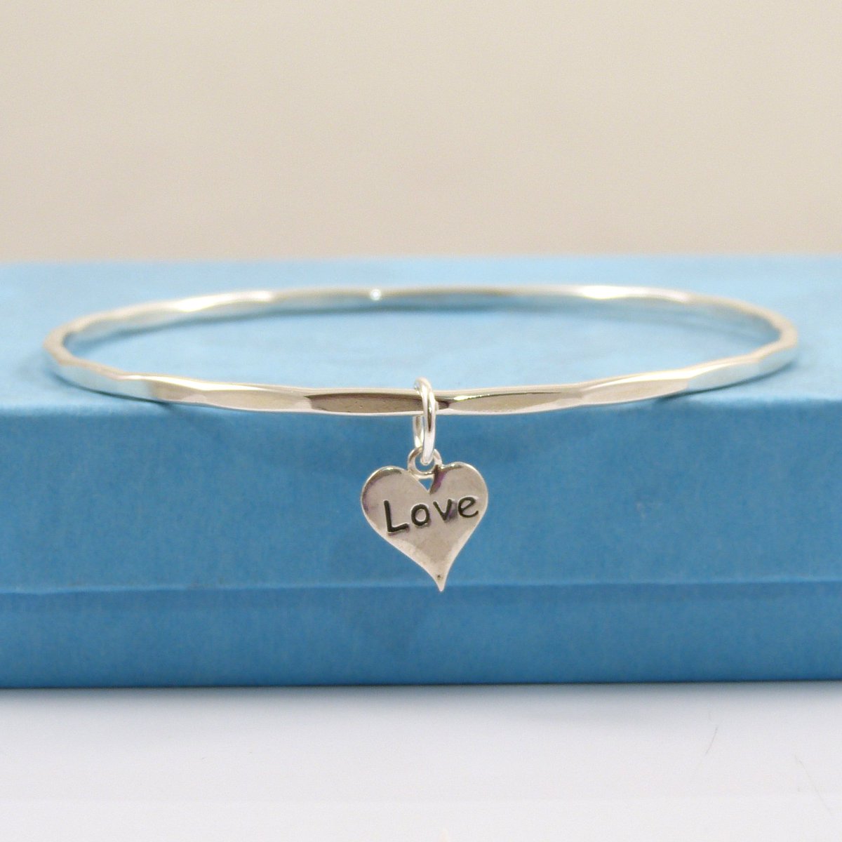 TheStrandline's tweet photo. Sterling Silver Heart Bangle, Bangle Bracelet, Sterling Silver Bangle,  Hammered Bangle, Beach Wedding, Love Heart https://t.co/m5nlSgPxCK #etsysellers #earlybiz #seaglassnecklace #northumberland #etsyshopowner #handemadeshop #etsymade #SolidSilverBangle https://t.co/eHLvcGWgc7