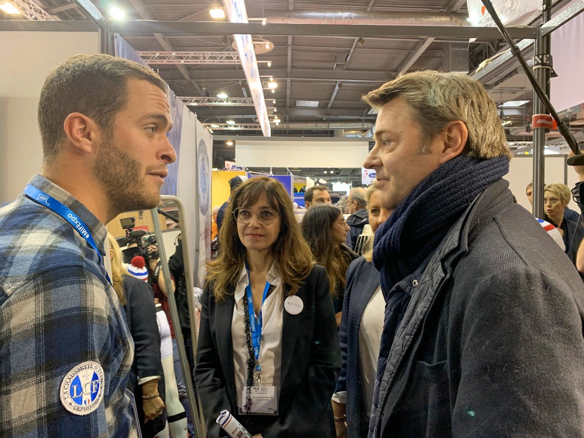 LCF_Chaussettes's tweet image. #MIFExpo #FrancoisBaroin en visite sur notre stand 🇫🇷 #lachaussettedefrance
