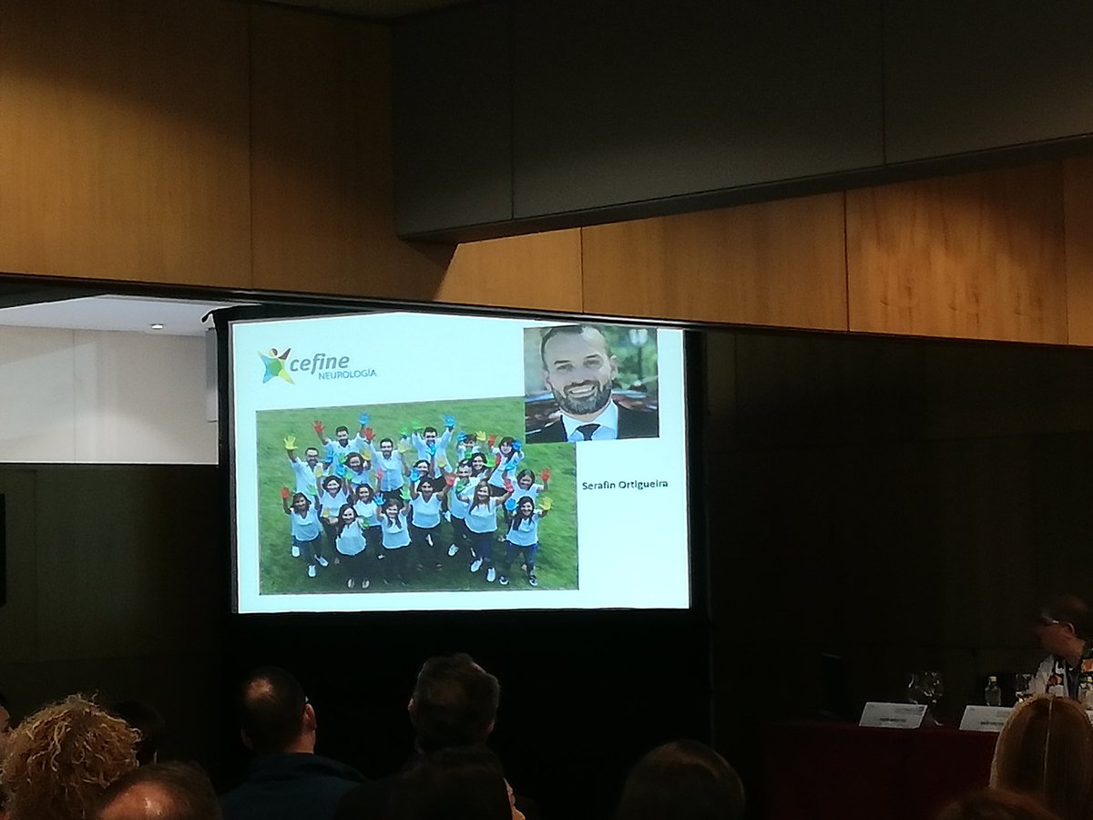 En #XVIcongresoAEF M. Carmen García del <a href="/AEF_EDU_/">AEF-EDU</a> muestra diferentes ejemplos de liderazgo en la profesión: fisioterapeutas que fundaron la <a href="/aefisio/">AEF</a> y <a href="/serortigueira/">Serafín Ortigueira</a> por su proyecto <a href="/centrocefine/">Cefine</a> Enhorabuena a todos, qué orgullo! <a href="/ffisudc/">Fac Fisioterapia UDC</a> <a href="/LuzDoniz/">Luz González Doniz</a> <a href="/souto_camba/">sonia souto camba</a> @JLAristin