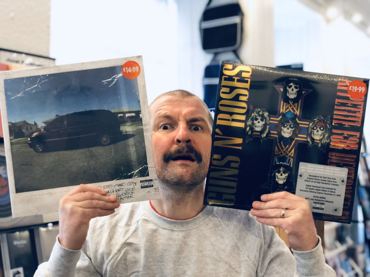 assai_edinburgh's tweet photo. ** BIG #ASSAIRECORDS SPECIAL OFFERS **
Gifting season has begun! Feast your eyes on Mark's veritable bounty of bargains!
Prices start from just £4.99! Get 'em while you can!
*stickered stock only. While stocks last.
#Vinyl #ShopLocal #IndiesOnly #RecordShopping #Music https://t.co/YD8rgk43HU