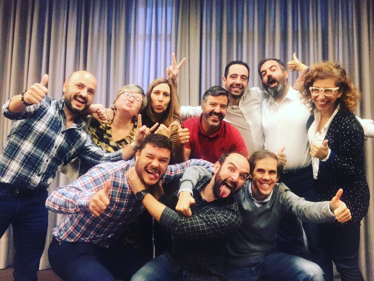 Felices, conscientes y muy contentos terminamos el Programa de Desarrollo de Liderazgo que más me llena el alma, la mente y el corazón. Me siento muy agradecida a AIRBUS por poder ser co-creadora con estos GRANDES líderes que son GRANDES personas.  #Airbus  #leadership  #team