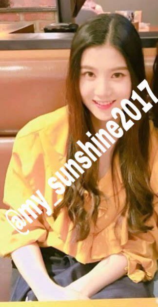 26) her loving yellow isn’t like a new thing btw,, just look at these predebut pics of hers