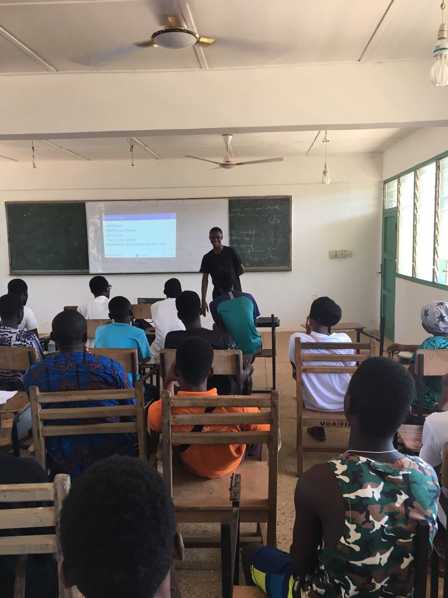 We’re supper excited to receive such an educative visit from the former president of @udscss @Dawoodiddris. We had a great time with with Microsoft Azure and AI related topics. #MSInspire#MSFTStudentPartner #InspireCast