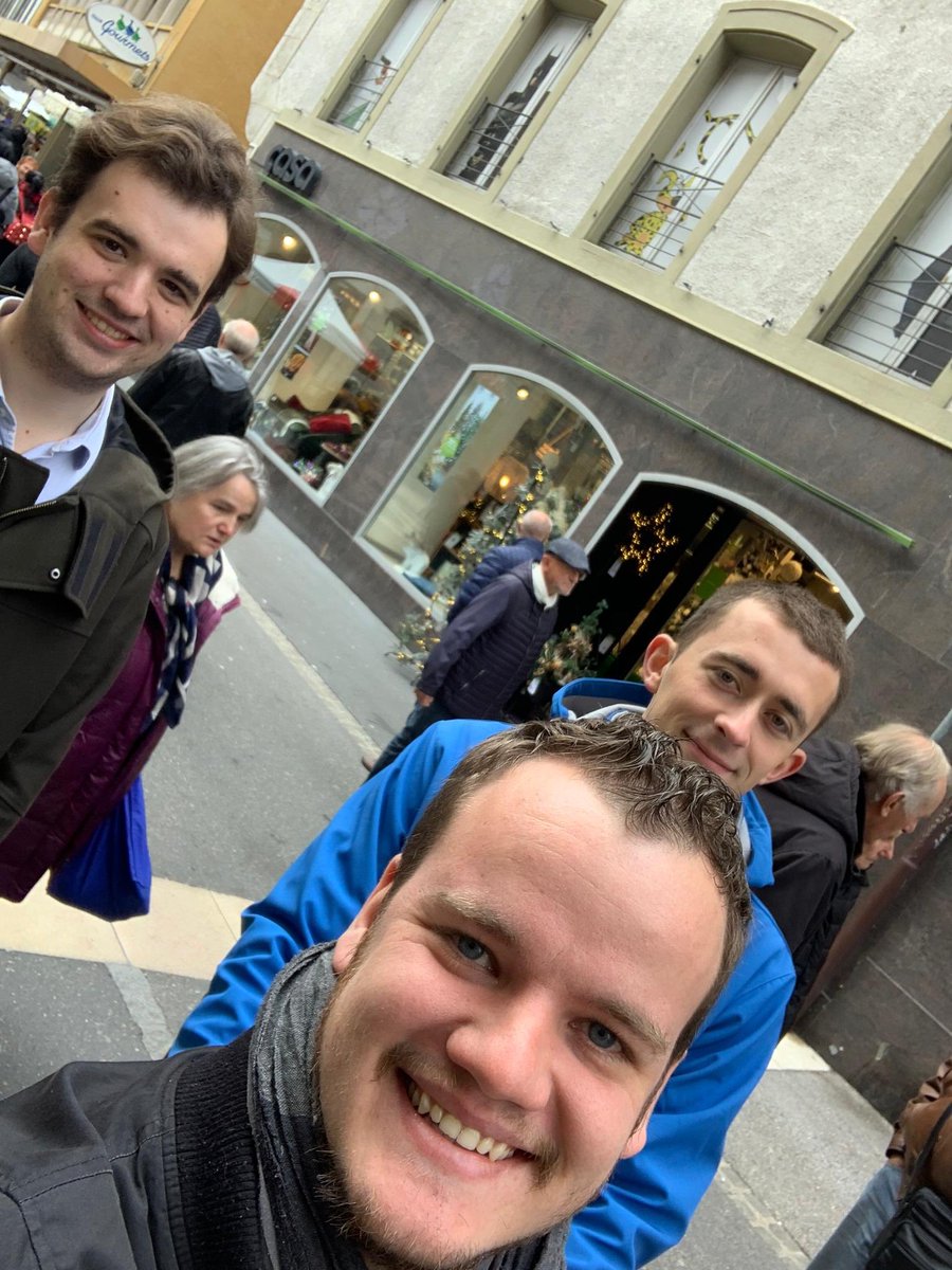 Première récolte de signatures pour <a href="/SauverLesRentes/">Initiative sur les rentes</a> ! ✍️

Pour plus d'informations : sauver-les-rentes.ch