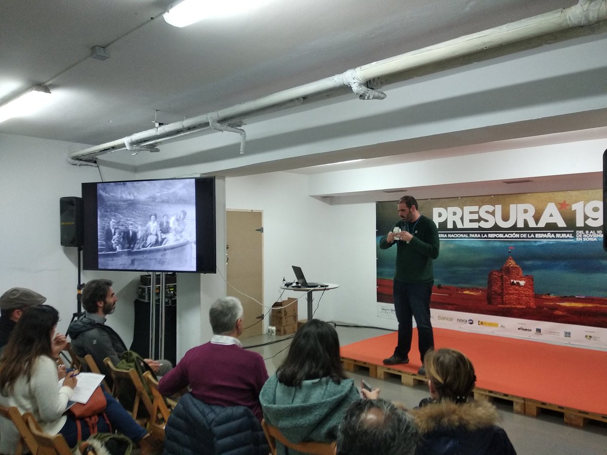 Tenemos la gran oportunidad de sacar el rural fuera para dar a conocer a la gente el gran potencial que tiene y dignificar lo que hicieron nuestr@s mayores ¡Llegó la hora de remangarse! <a href="/AlbertoUria/">Alberto Uría</a> #presura19