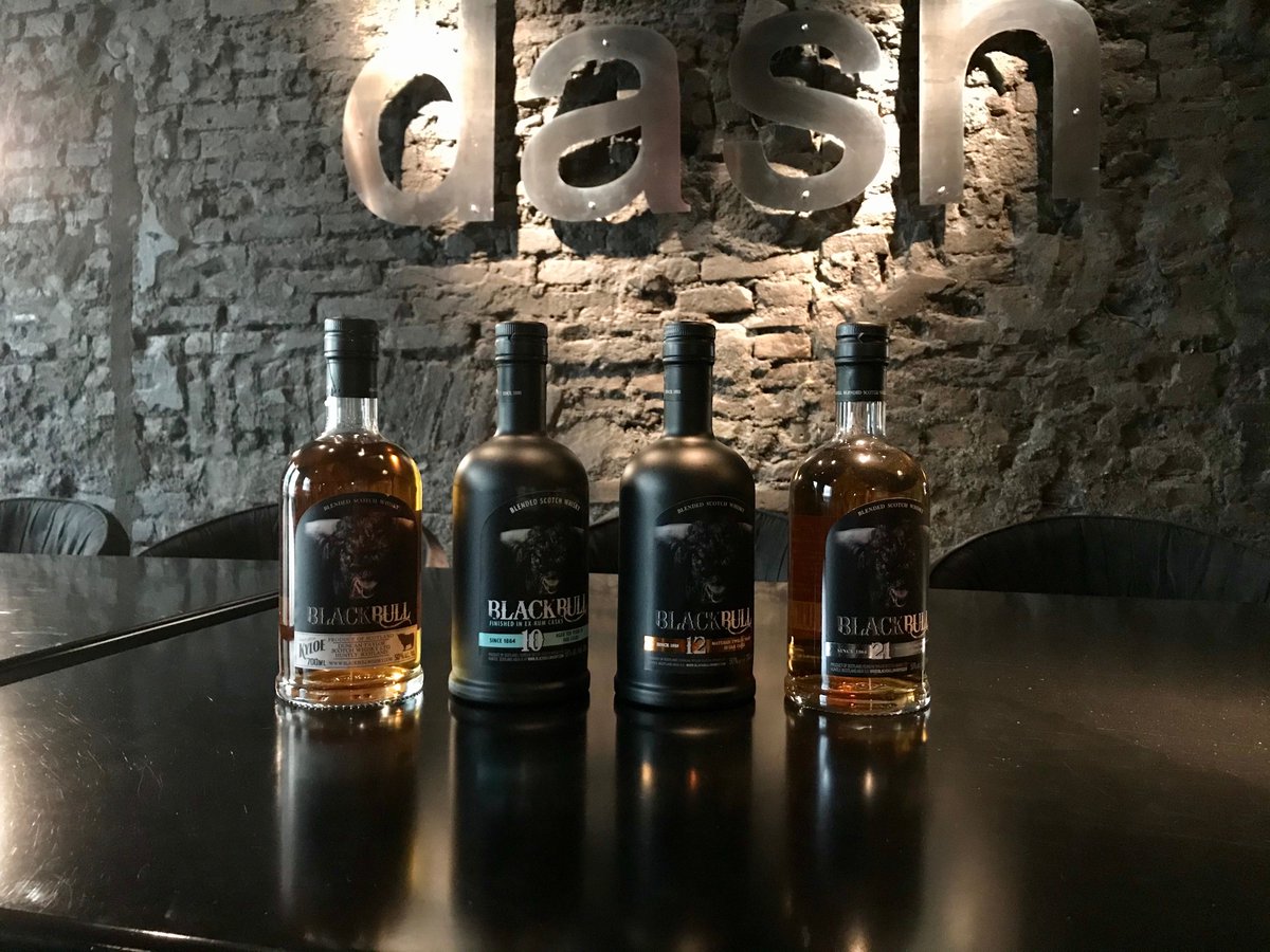 dtcwhiskies's tweet photo. WHISKY MASTERCLASS...
Fergus was at Dash Kitchen in Torino for his latest whisky Masterclass where our @BlackBullWhisky expressions went down well to the 45 bar people from in and around the area. Thanks to Luca and Stefano for hosting. 🥃🥃🥃🥃
#whisky #whiskymasterclass https://t.co/BwqGYTiknC