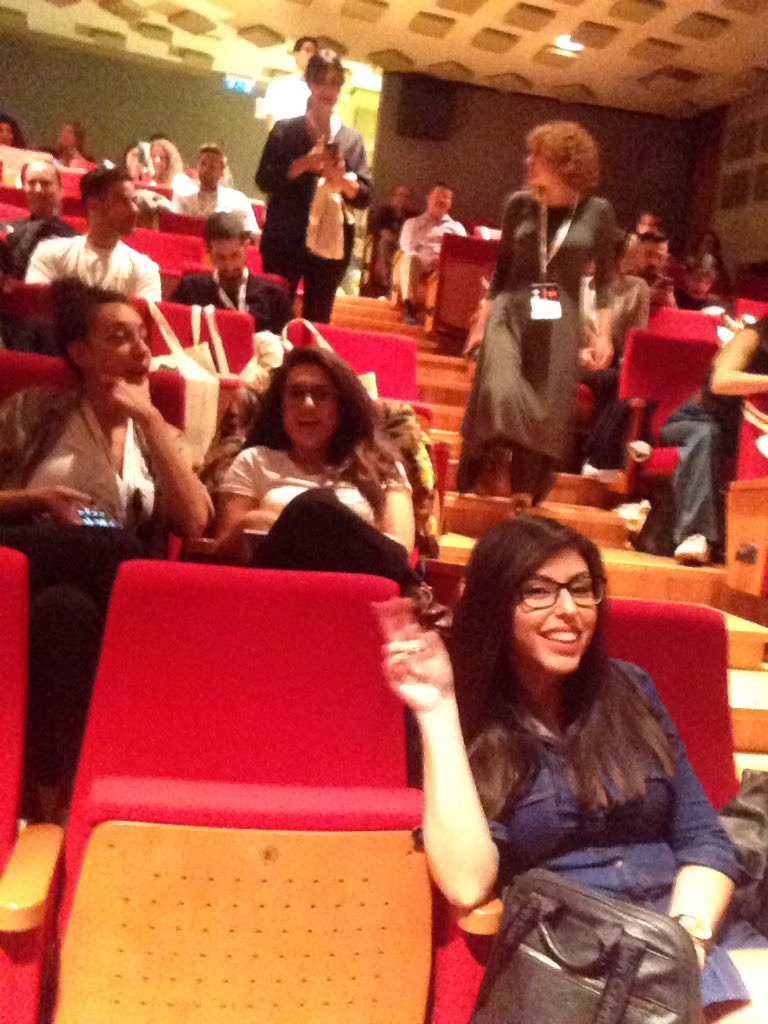 Natie_kar's tweet image. back selfie #Digitized19