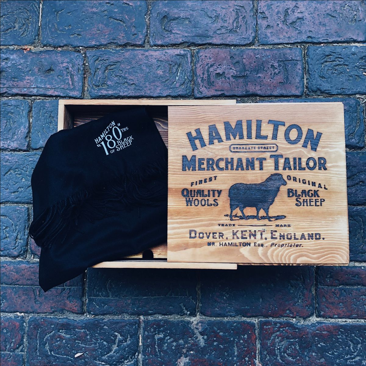 TilleysWines's tweet photo. Tonight at 8pm - Don’t miss Hugh Hamilton Winery featured on BBC2’s Great Australian Railway Journeys - https://t.co/I5S9FGEaip https://t.co/79VfWvVlIV
