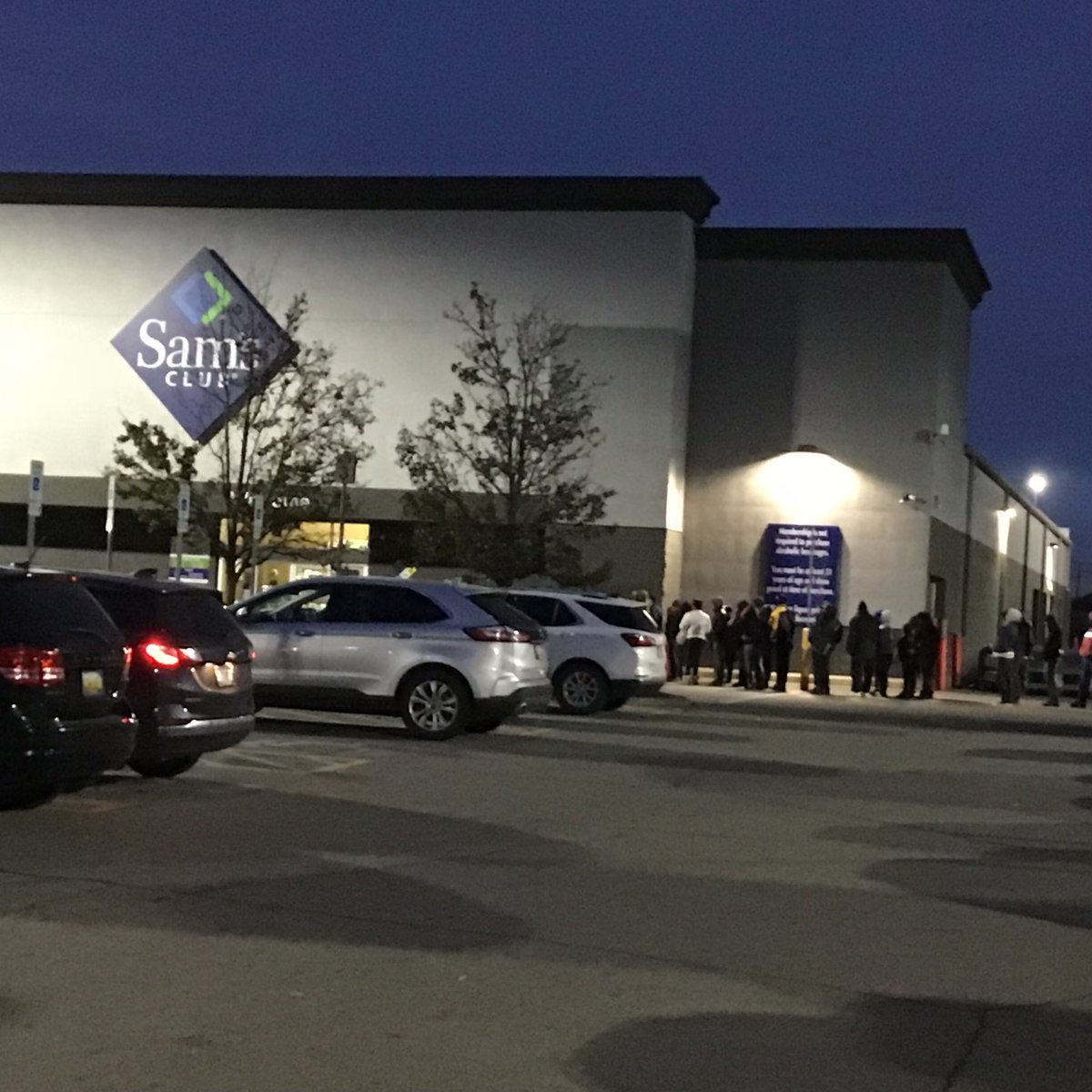 Russell Badamo tweet media