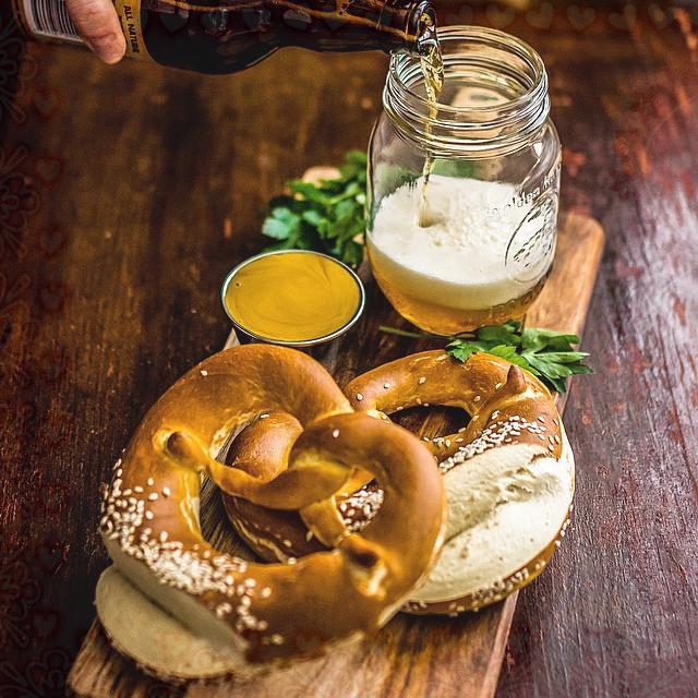 HowGourmet's tweet image. Cold Saturday’s mean homemade pretzels, maple mustard, local brew, &amp;amp; Wes Anderso… howtobecomeagourmet.ketorecipesnow.com/cold-saturdays…