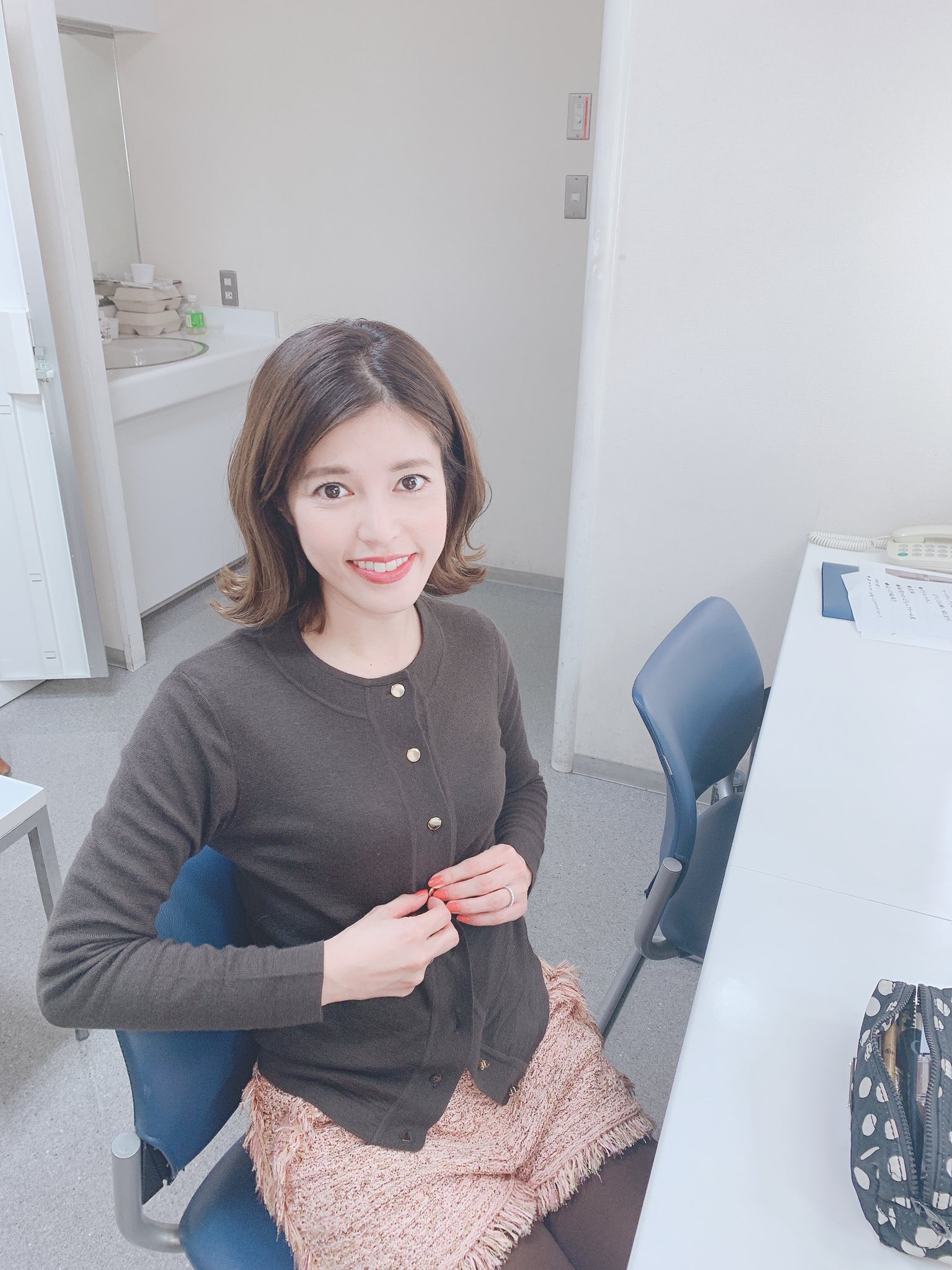 神田愛花 皆さま 明日午前10時 フジテレビ ワイドナショー に出演しています 今回も自分の考えを正確に皆さんに伝えられているかどうか心配ですが お時間のある方 是非ご覧下さい それにしても 何度出させて頂いても緊張する現場です