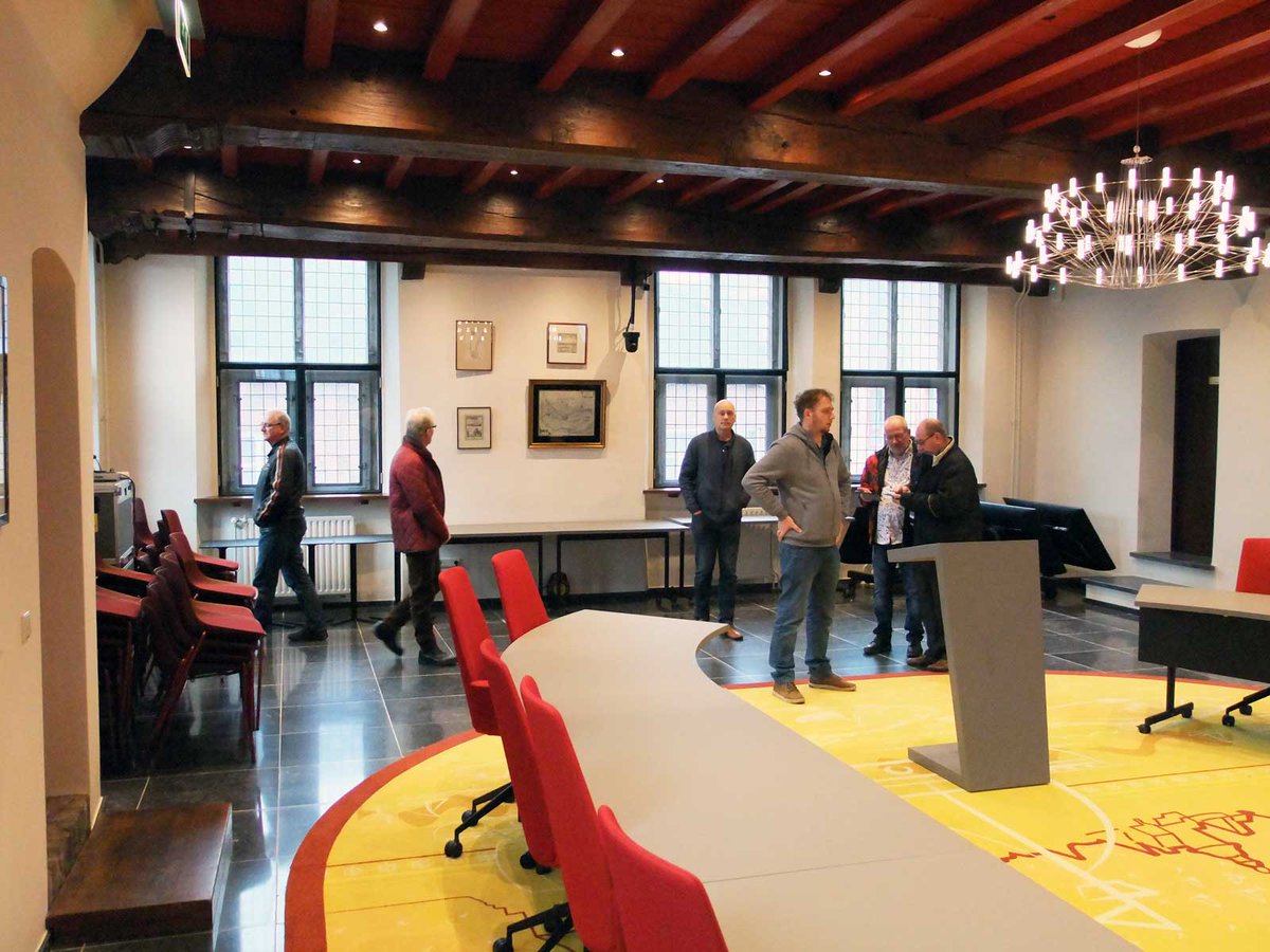 A delegation of the PA75OV team met at the Gennep library on November 9th 2019, for the preparations of Special Event Station PA75OV. During the 2nd part of the meeting we were inspecting our future radio shack; the council chamber at the second floor of the old town hall Gennep