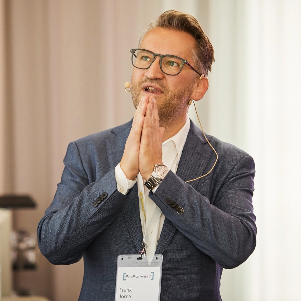 FrankJorga's tweet image. This photo was taken in Hamburg by the press during one of my presentations on USA expansion. Looks like I&apos;m praying that everything will work out. 😂 #speaker #WebID #WebIDsolutions #KYC #ident #videoident #digitalidentity #onlinesigning #USA #fintechweek19 #finforward19