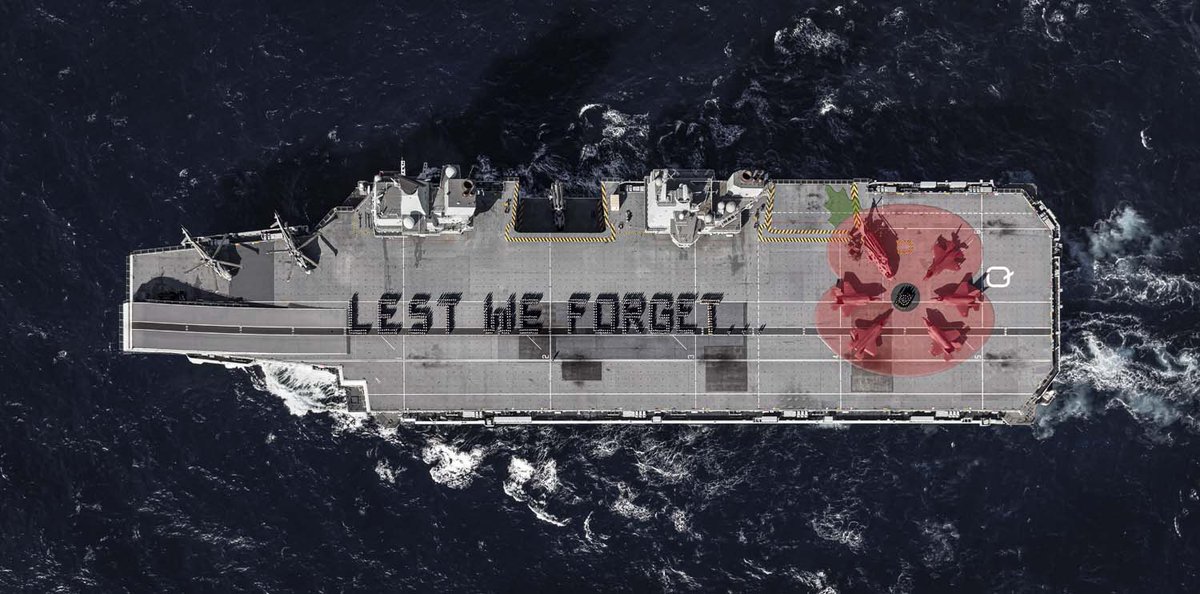 RoyalMarines's tweet image. 850 members of @HMSQNLZ Ship’s Company and embarked squadrons have staged a spectacular display to mark #RemembranceSunday.
Spelling out ‘Lest We Forget’ on the 4 acre flight deck it includes a poppy formed around UK F-35B Lightning jets.

🔗ow.ly/foOz50x4x3j