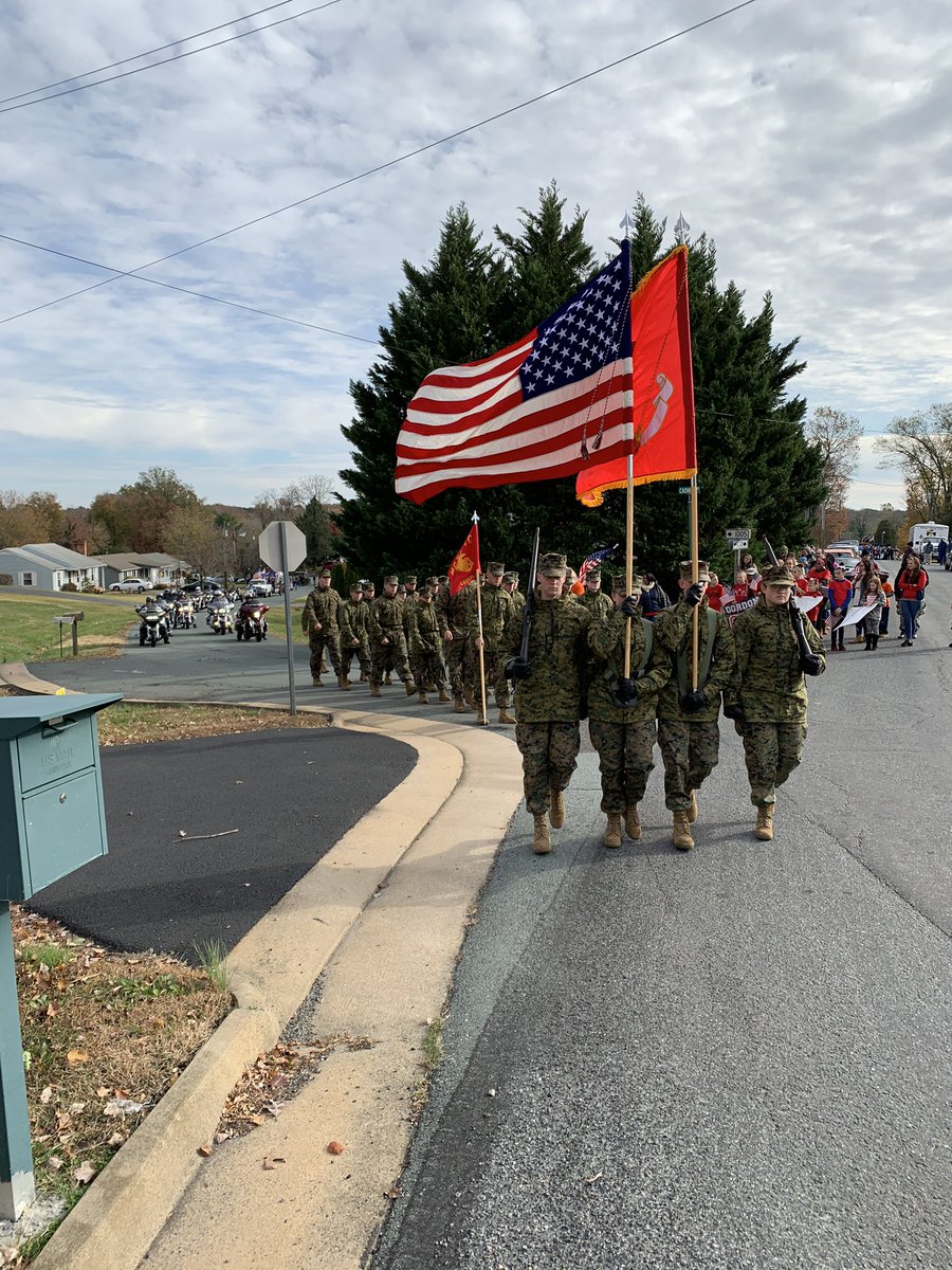 GHSMCJROTC's tweet photo. MCJROTC is honoring our veterans at the Gordonsville veterans day parade. @DrJRaley @WatsonBwatson @GHSCollier @strongusmc https://t.co/9sg8FKS4NH