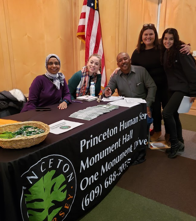 PrincetonPL's tweet photo. Lots of people came out today to find out more about their community government and other organizations in town (and how they could get involved) at our first ever Engage Princeton event. #EngagePrinceton #communitymatters https://t.co/ILjiZq4OJE