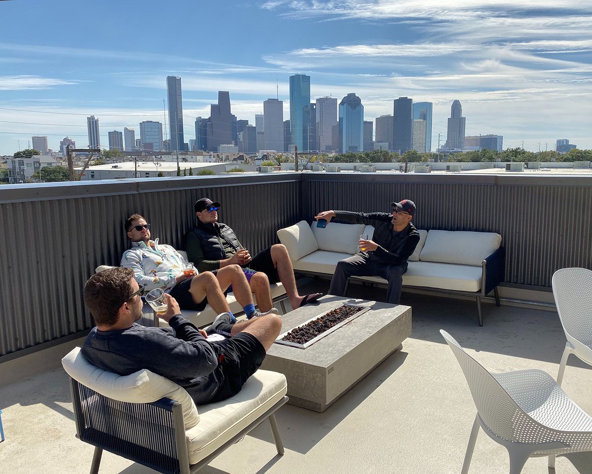 You and the crew can enjoy this gorgeous sunshine today with a beautiful rooftop view, big screens for all the day's games, great beer, and a food menu that will have you ordering seconds. Lucky for you, we're rocking ALL DAY 'til 2AM with fire pits and heaters ready.