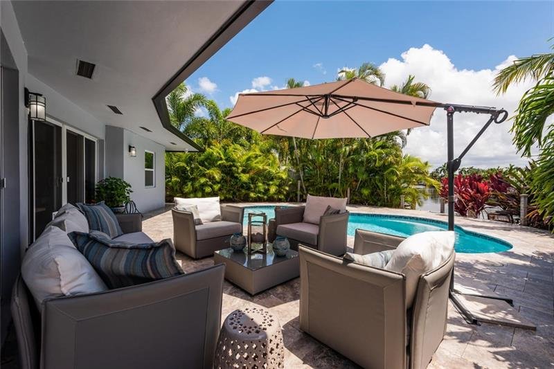 Wilton Manors renovated, canal front, 3/2 pool home.

Message me for info, homes for sale, your home's value or search homes at [read.n-play.com/gateway/homese…]