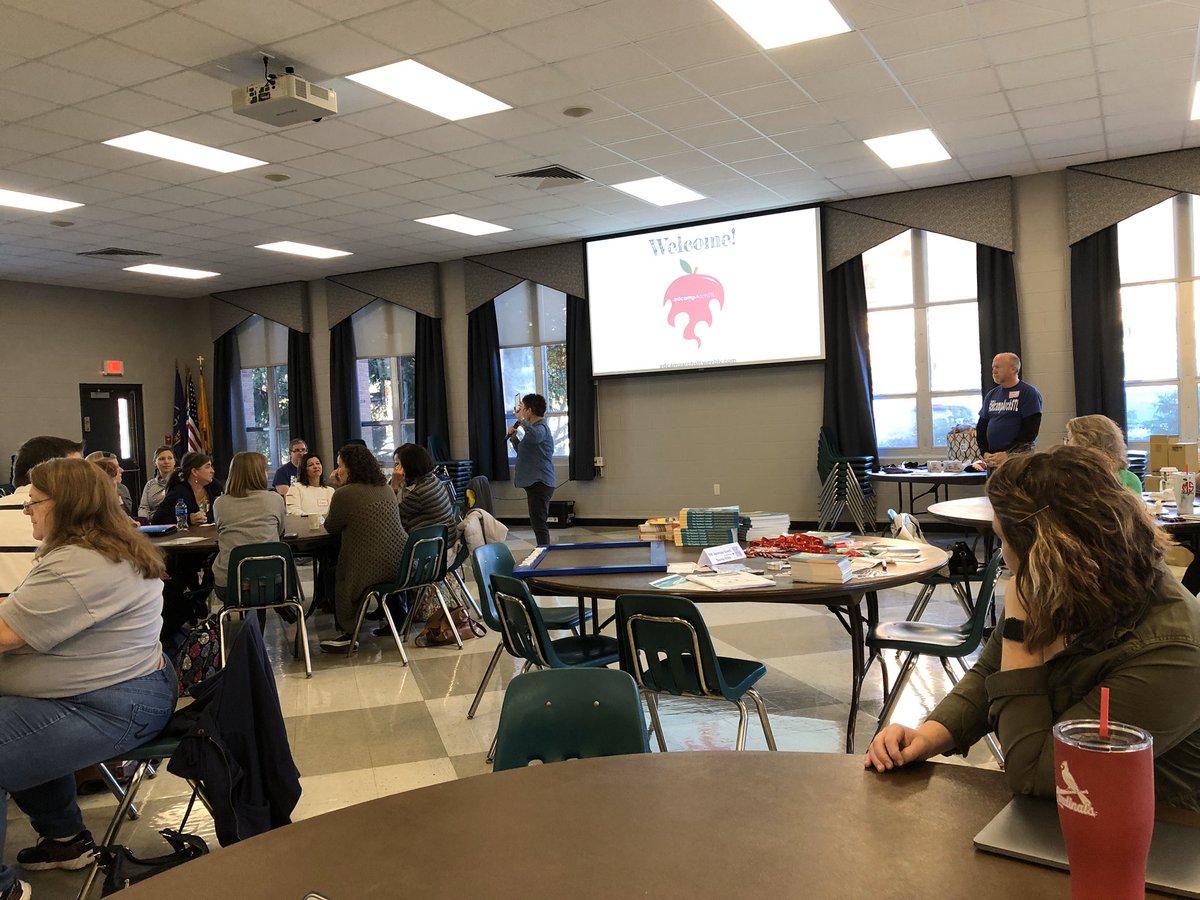 debbiefuco's tweet photo. @MoDepriest welcoming participants to #EdcampArchSTL @EdcampUSA #whyiedcamp https://t.co/9N26C8C3Mx