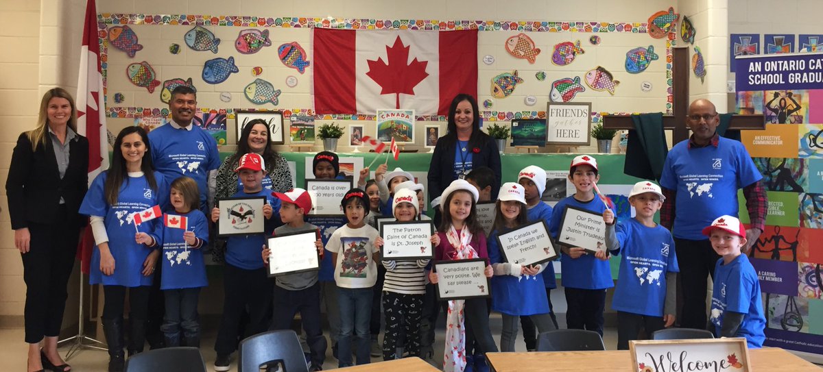 dee_sousa's tweet image. What a fun week! I had the pleasure of working alongside @MrsJuricic and her firsties as our school hosted a video chat with @AnthonySalcito as part of @MicrosoftEduCA #globallearningconnection The kids had great questions to ask him! #minecraft #microsoft