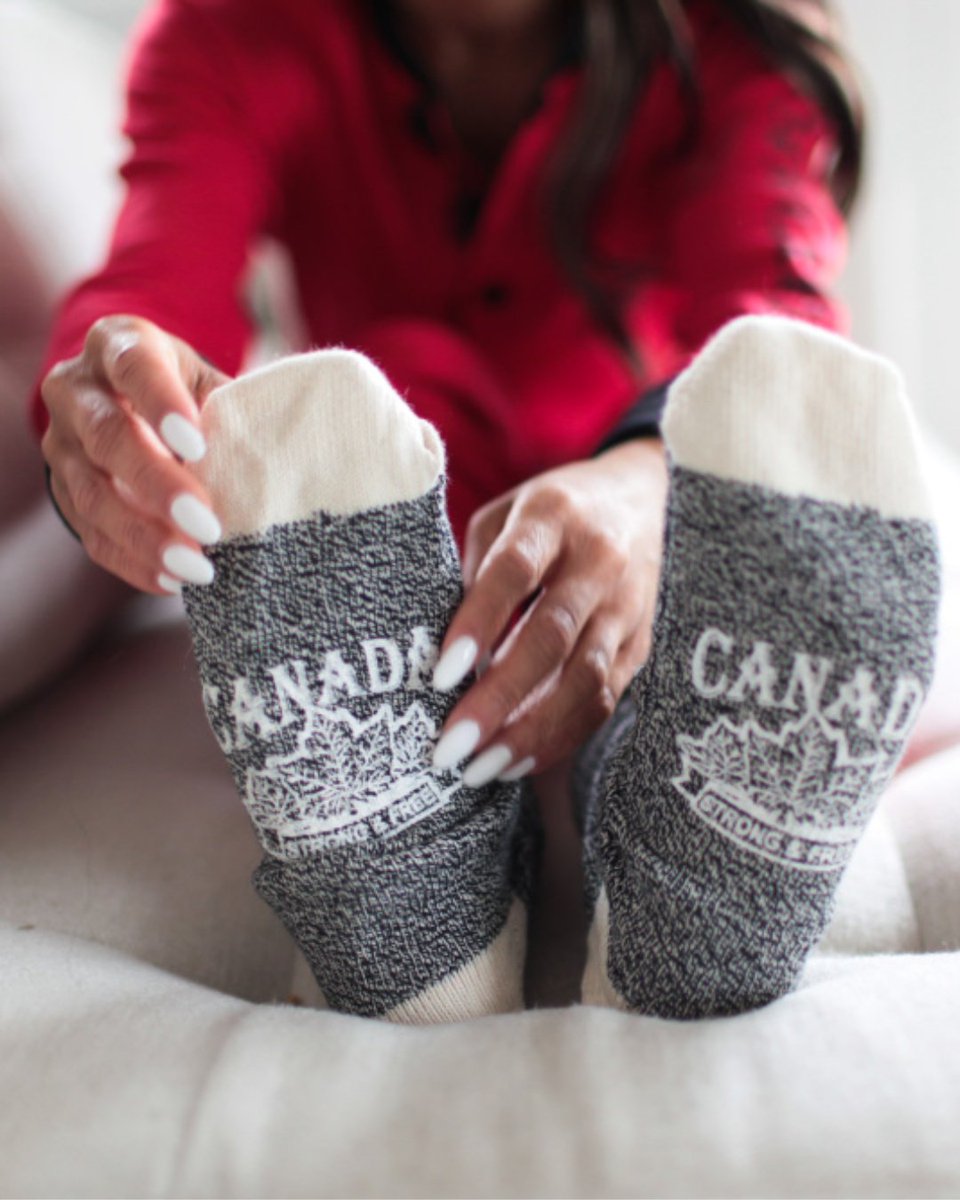 Stanfields1856's tweet image. Keep your toes warm this winter and show your #Canadian pride with cozy socks from @StrongAndFreeEm!

They (along with all Strong and Free gear!) are 25% off until midnight Atlantic Time tomorrow (November 11, 2019) online at stanfields.com/categories/str…