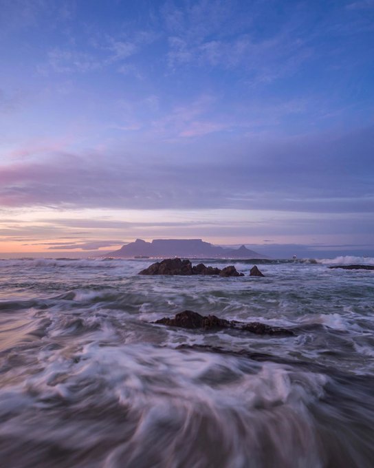 It's easy to see why Bloubergstrand was voted the voted the most Instagrammable spot in South Africa when we see shots such as this! 💙👌🏿

📷 
<a href="/Instacptguy/">Heinrich Knoetze</a>
 #MeetSouthAfrica