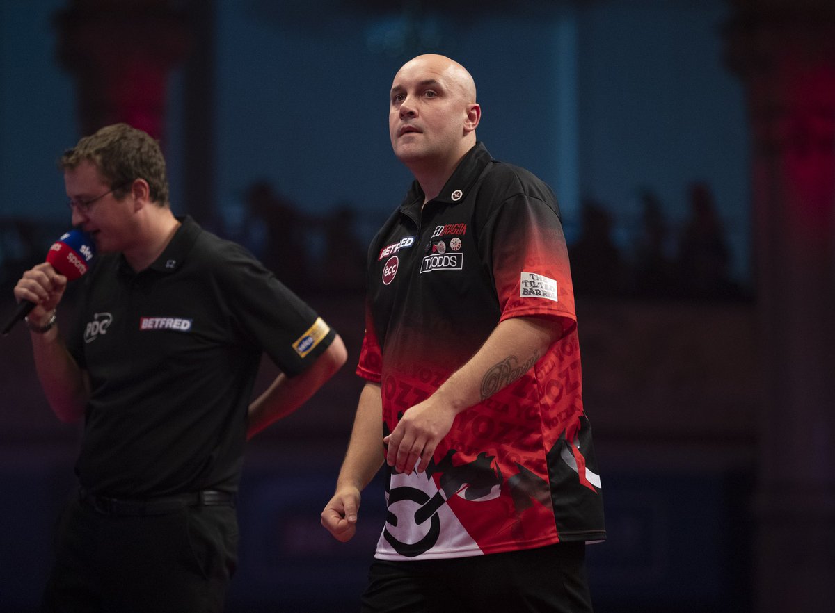 Yozza produces a high-quality display despite suffering a 5-3 defeat to Dave Chisnall. 

It was a topsy-turvy encounter which was ultimately decided as Jamie missed five darts for a valuable 4-2 lead. 

<a href="/reddragondarts/">Red Dragon Darts</a> 
<a href="/TXODDSOfficial/">TxODDS</a>