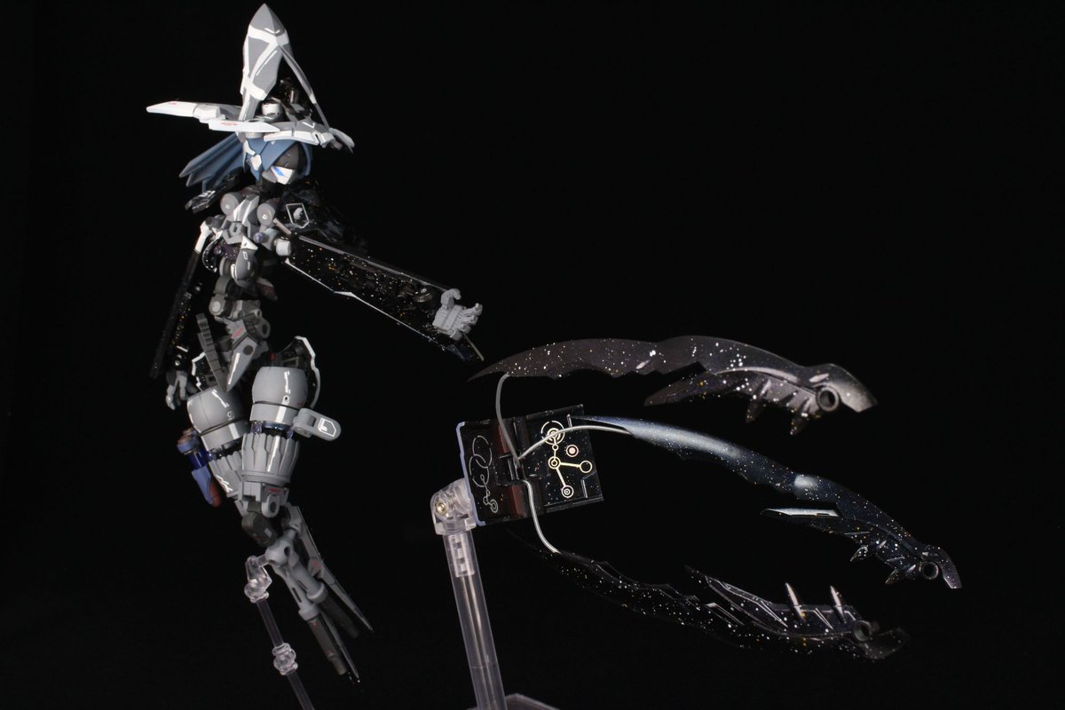 パピルス 全体のバランスはもちろんのこと 胸 くびれ 背骨のライン 人体らしい可動 箒にまたがったときの腰つき 太もも 執念で形に メカ要素のある女の子も好きだが それ以上に女性型ロボが狂おしく好きなんだ ツボった方は以下作品ページの設定