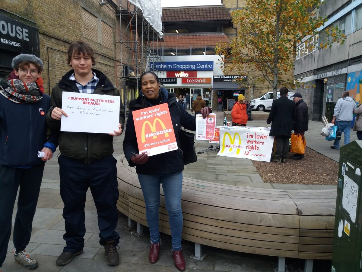 maurisha97's tweet photo. Lewisham Trades Union Council sends #Soldarity to the #McStrike
#NoToZeroHours #15Hour #TradeUnionRecognition
๐ฃThe workers United will never be defeated โ๐พ #FoodGlobal https://t.co/6Q2EGC5F7K