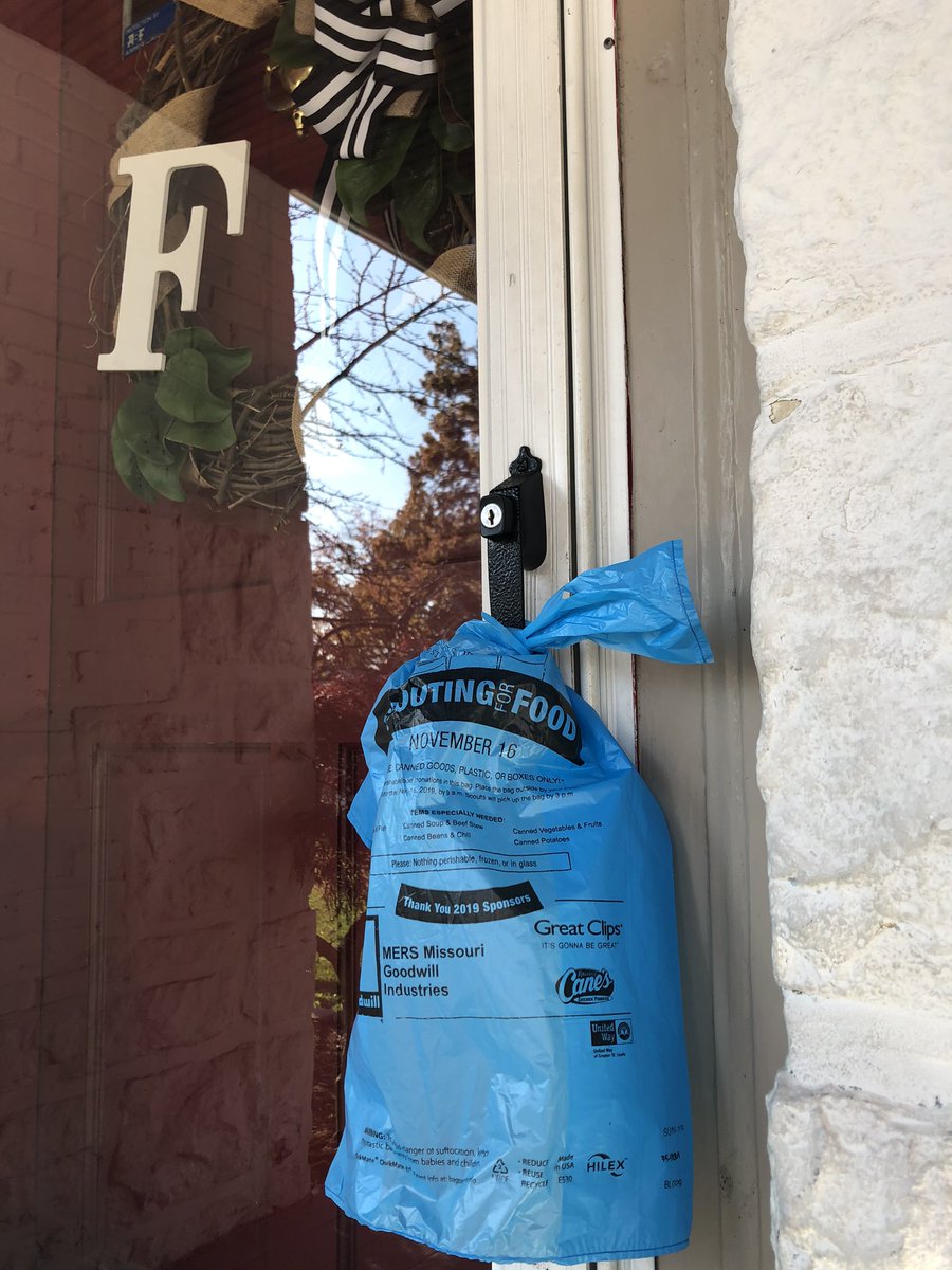 STLFoodbank's tweet image. Did you get your bag yet? Scouts frm @stlbsa are canvassing neighborhoods across the region today. Fill up your blue bag with nonperishable food. Then, be sure to have it in front of your house next Sat. Here’s some good things to donate - StlFoodbank.org/food-drives #ScoutingForFood