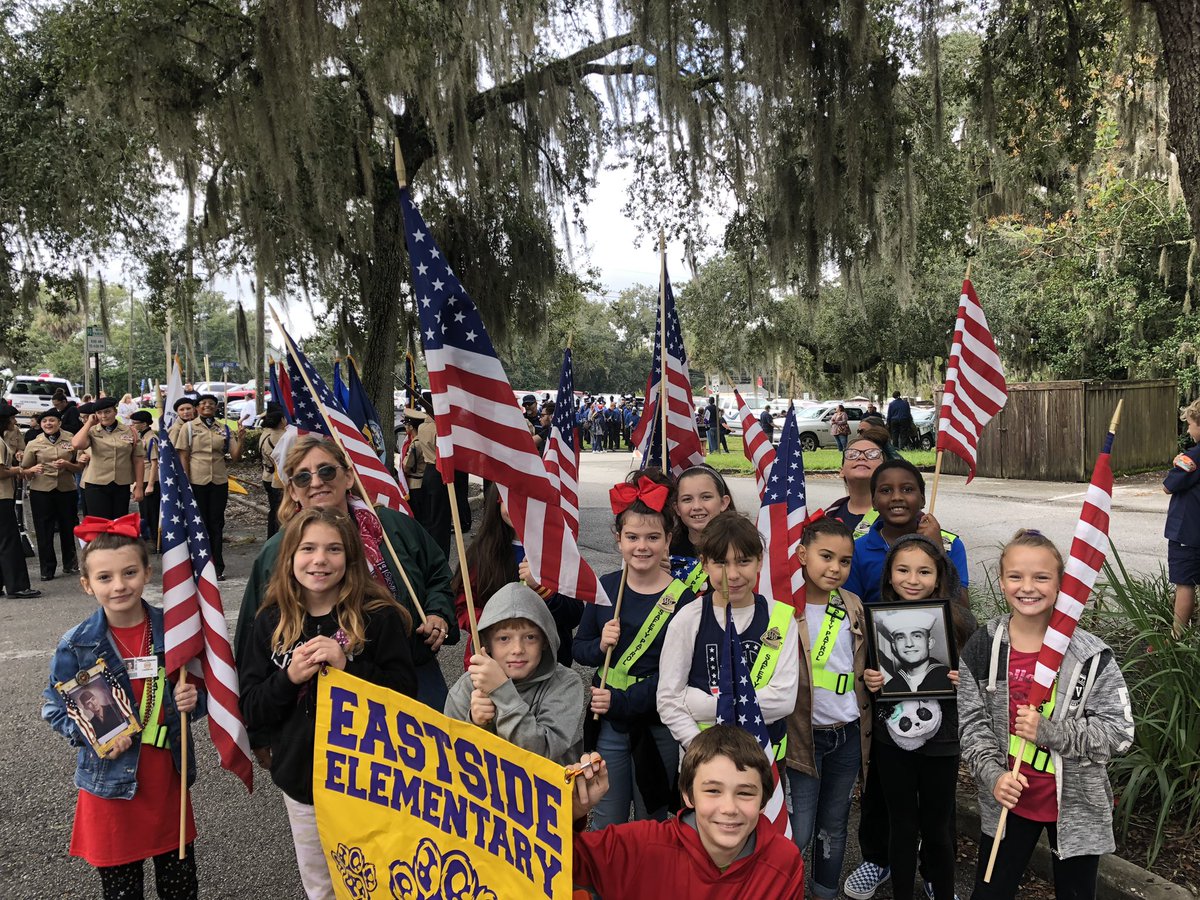 EdwardLFinchEd1's tweet photo. Eastside Safety Patrol and friends walking in the Veterans Day Parade with Ms Bailey, Superintendent Stratton and Board Member Hatch https://t.co/JnXuBYKlVY