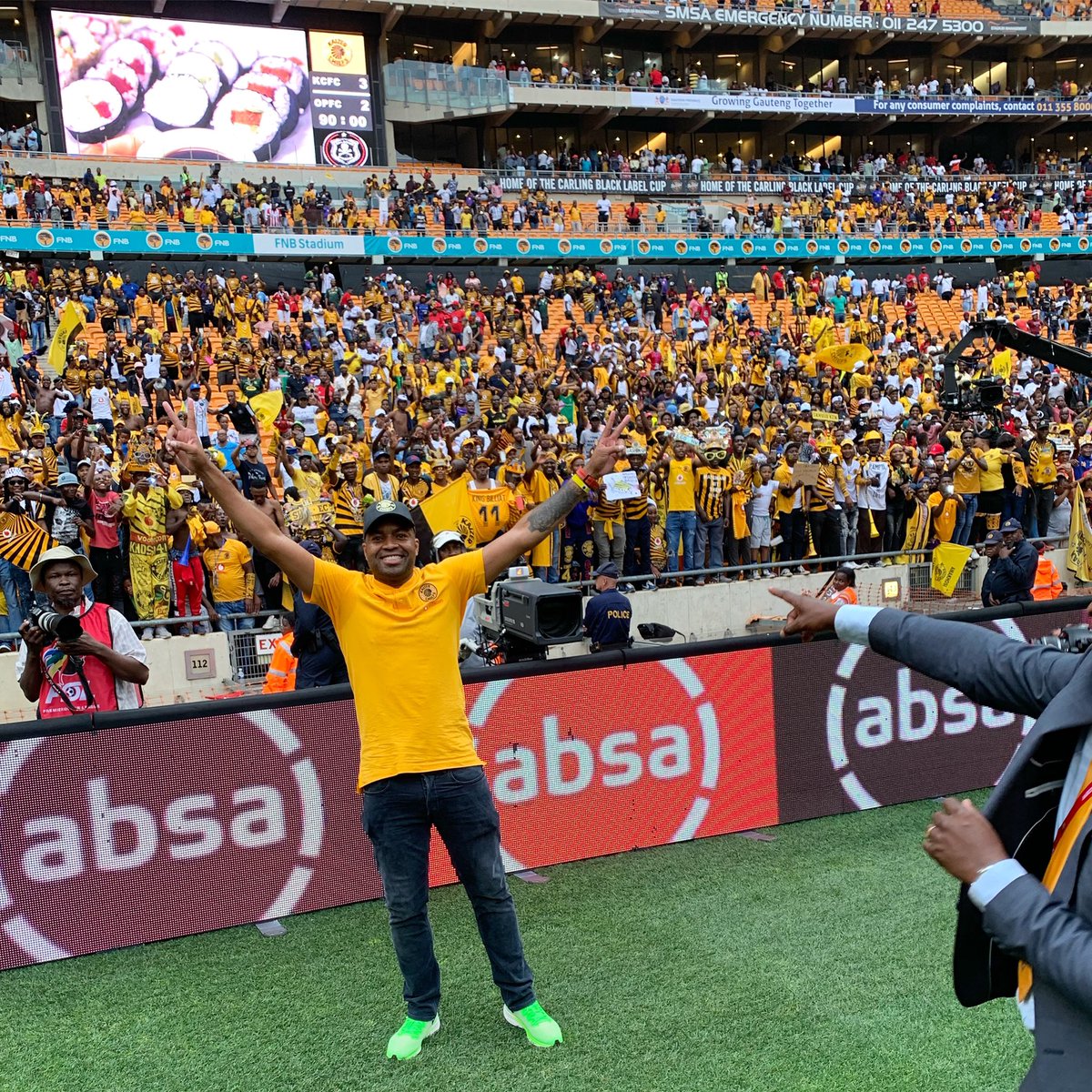 Proud of the Lads  ,Thank you #KhosiNation can I see peace sign in the ✌🏼✌🏼 #BackToBrilliance #WeAreAmakhosi 🧡&amp;✌🏼